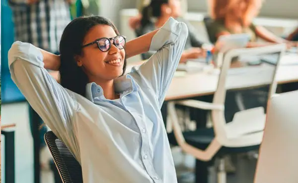 Semana de 4 dias de trabalho é possível no Brasil? Entenda